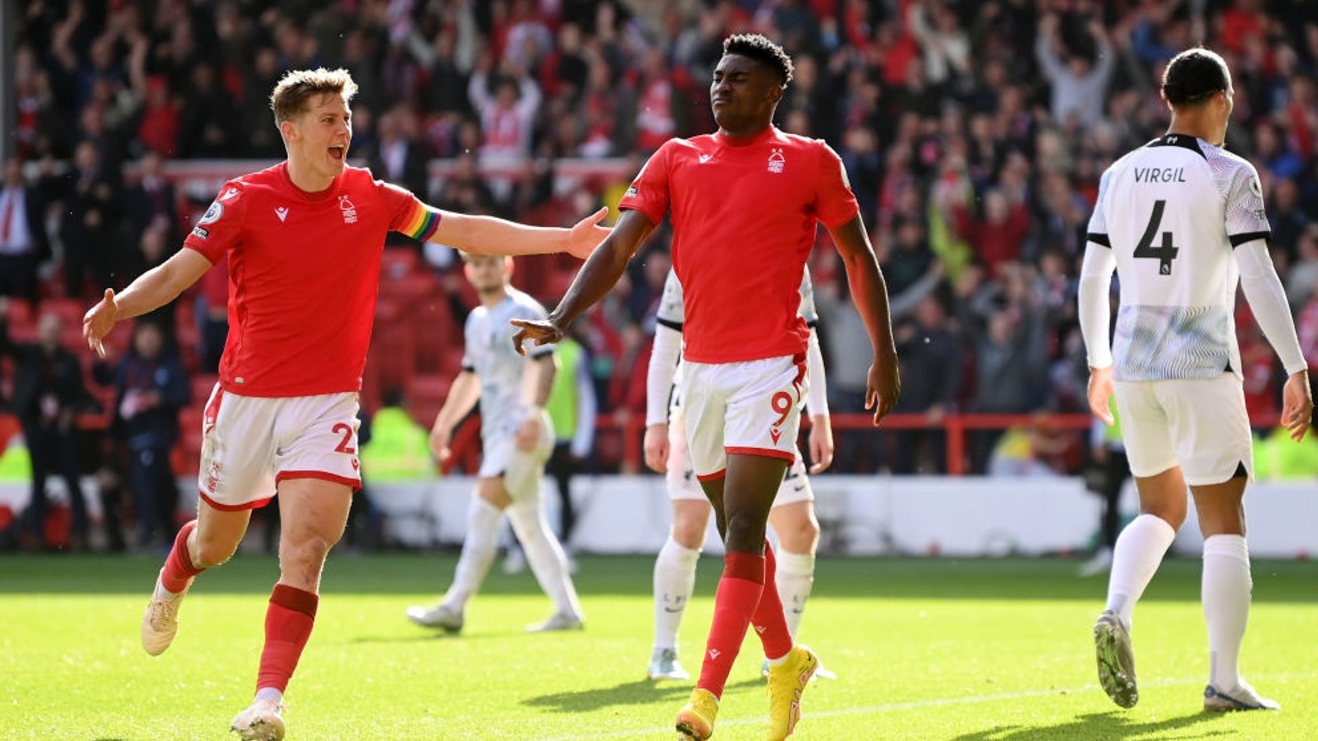 强队里的里 强队里的里